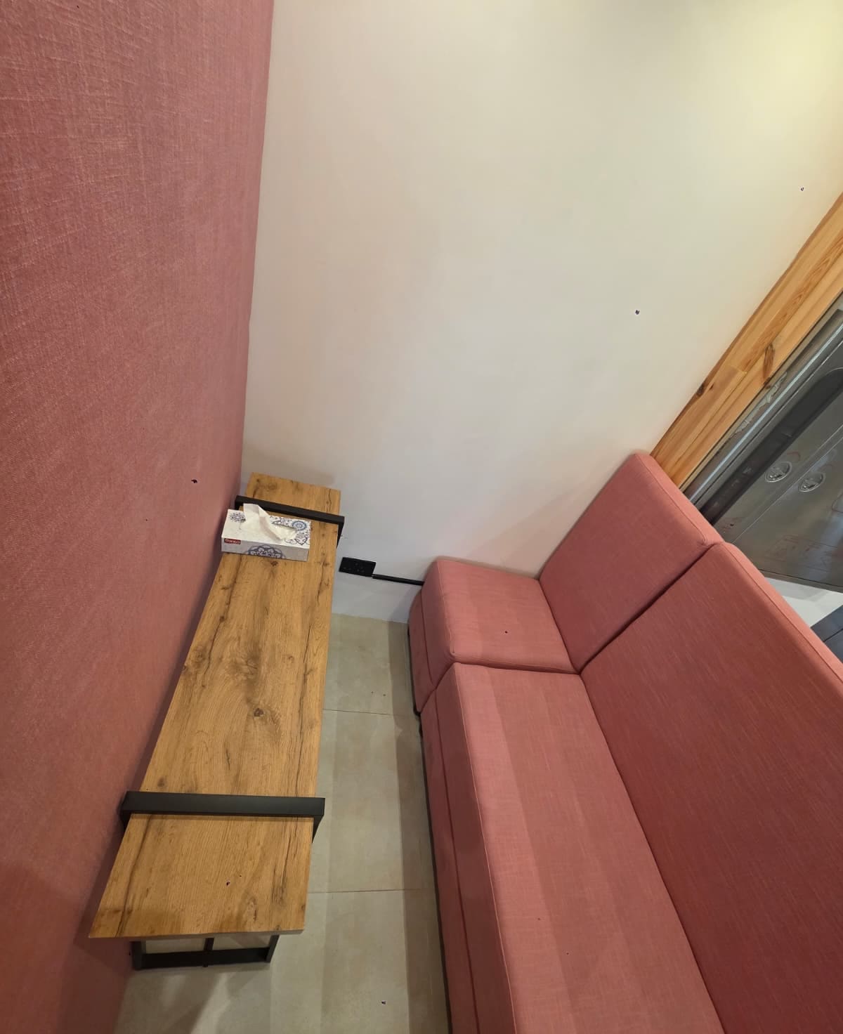 Synergy, the banquette and worktop along the pod